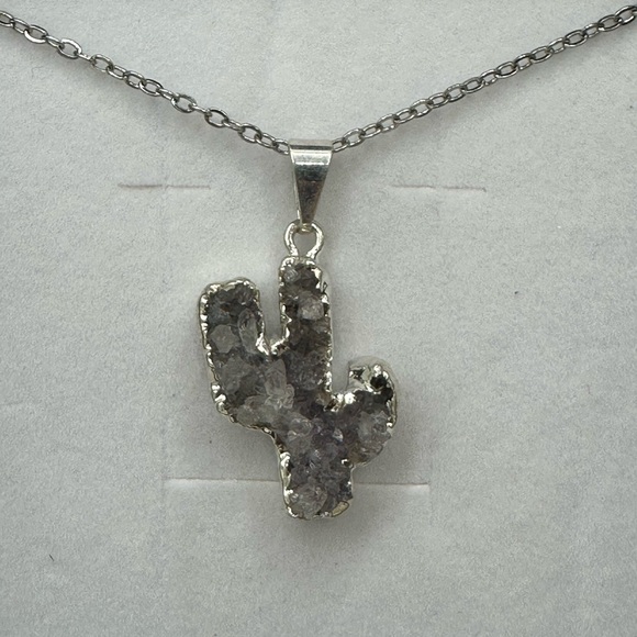 Druzy Amethyst Saguaro 🌵 Pendant Necklace on Box Chain - Picture 8 of 9